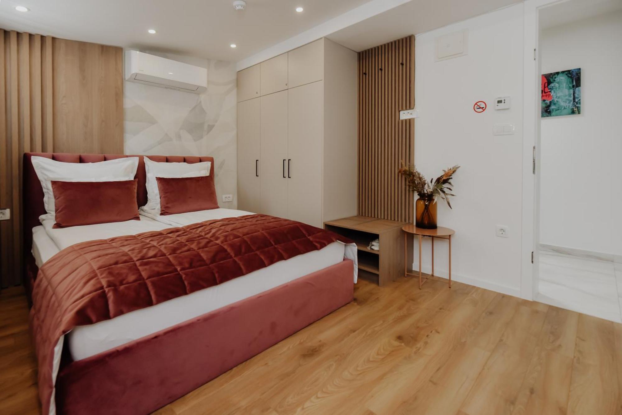 Lux City Apartments & Rooms Szarajevó Kültér fotó